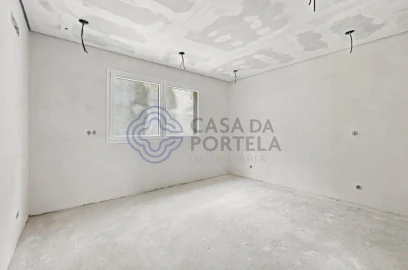 Moradia T4 para Venda em Santa Maria, São Pedro e Matacães