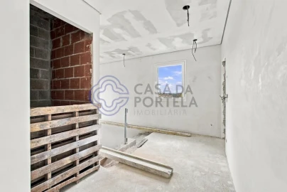 Moradia T4 para Venda em Santa Maria, São Pedro e Matacães