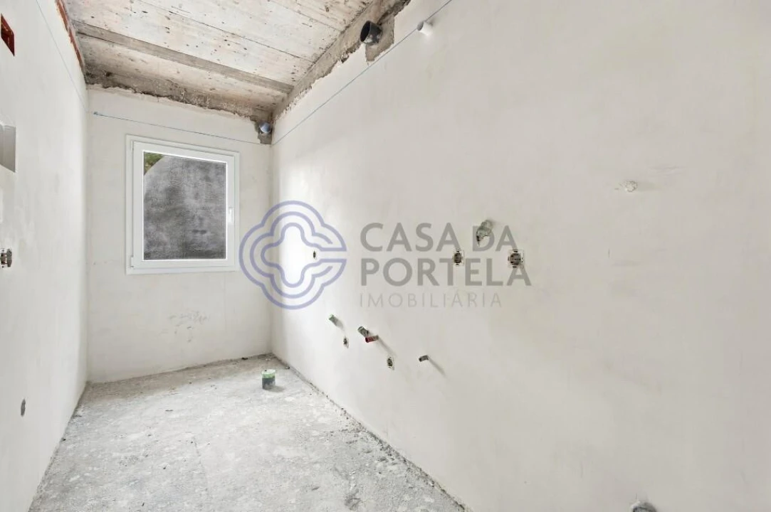 Moradia T4 para Venda em Santa Maria, São Pedro e Matacães Foto 27