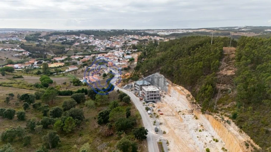 Moradia T4 para Venda em Santa Maria, São Pedro e Matacães Foto 16