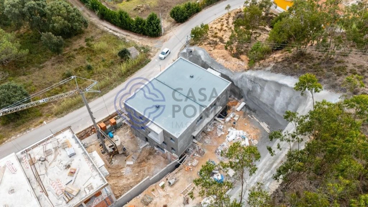Moradia T4 para Venda em Santa Maria, São Pedro e Matacães Foto 4