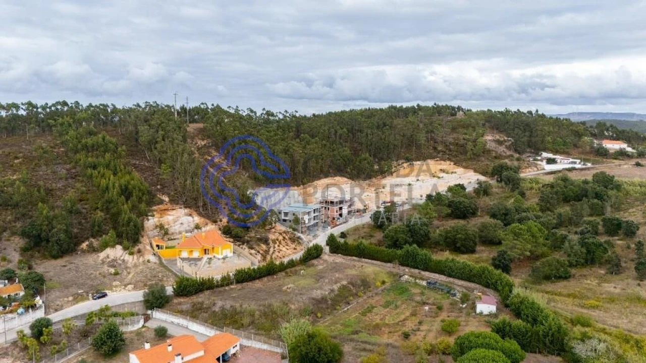 Moradia T4 para Venda em Santa Maria, São Pedro e Matacães Foto 20