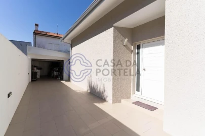 Moradia T2 para Venda em Perafita, Lavra e Santa Cruz do Bispo