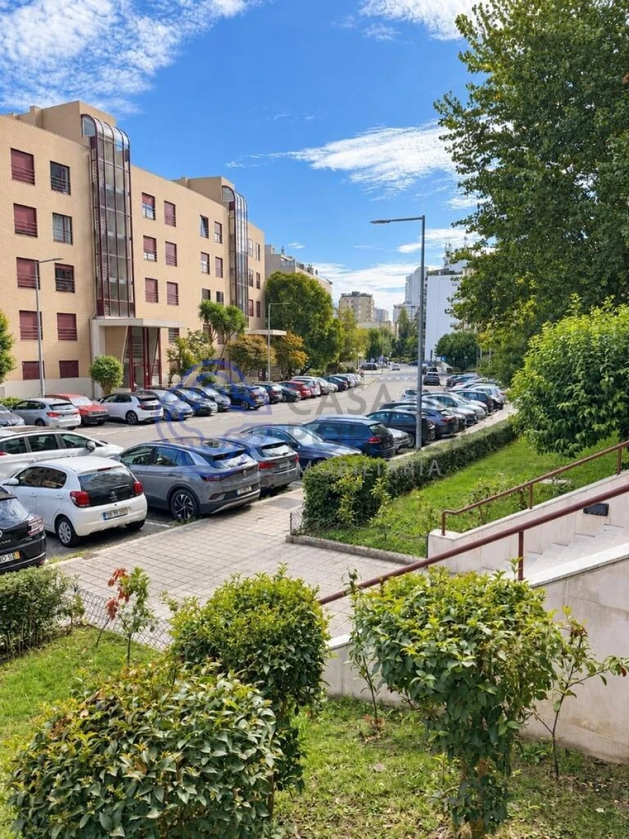 Apartamento T3 para Venda em Ramalde Foto 2