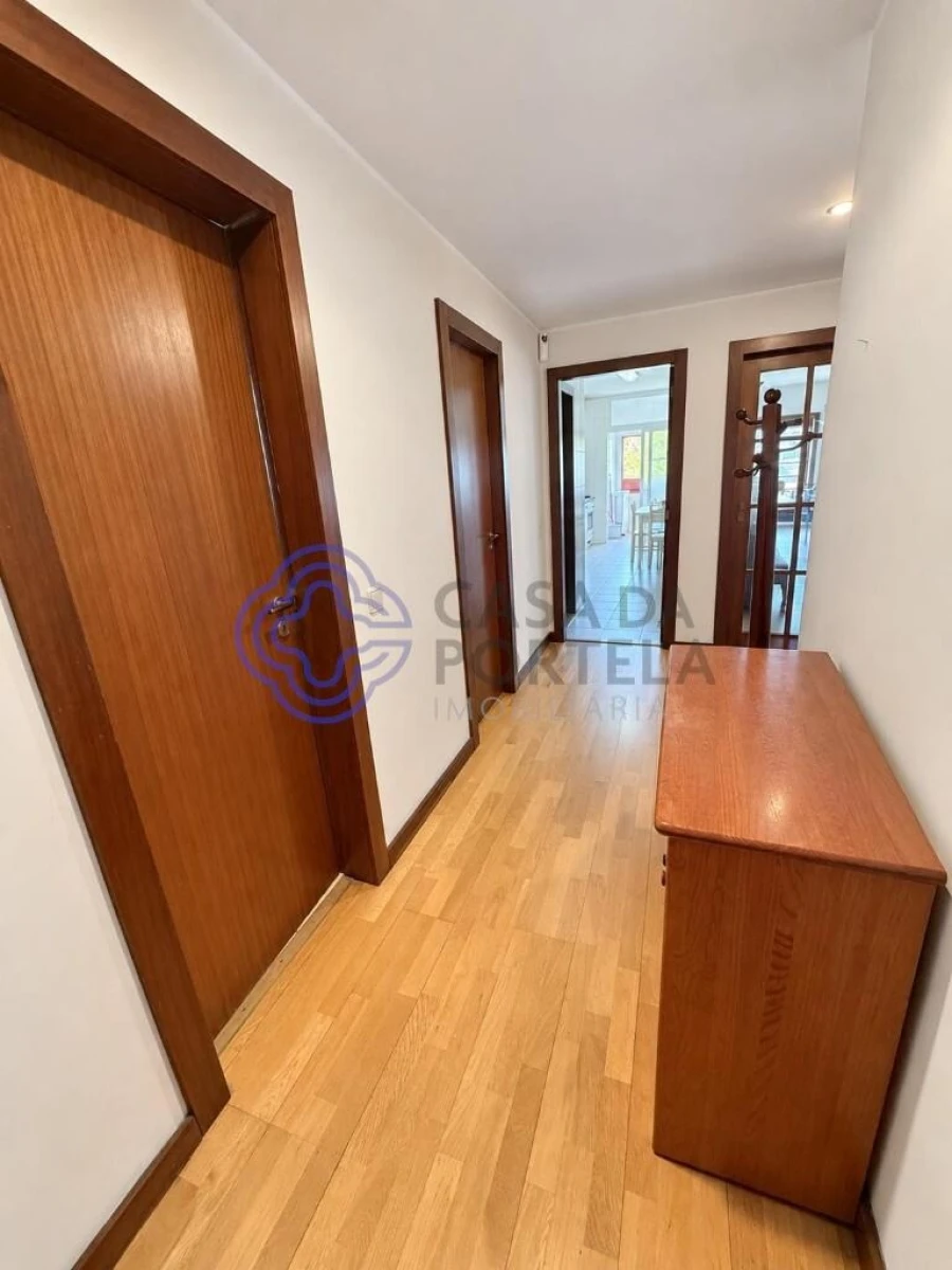 Apartamento T3 para Venda em Ramalde Foto 9