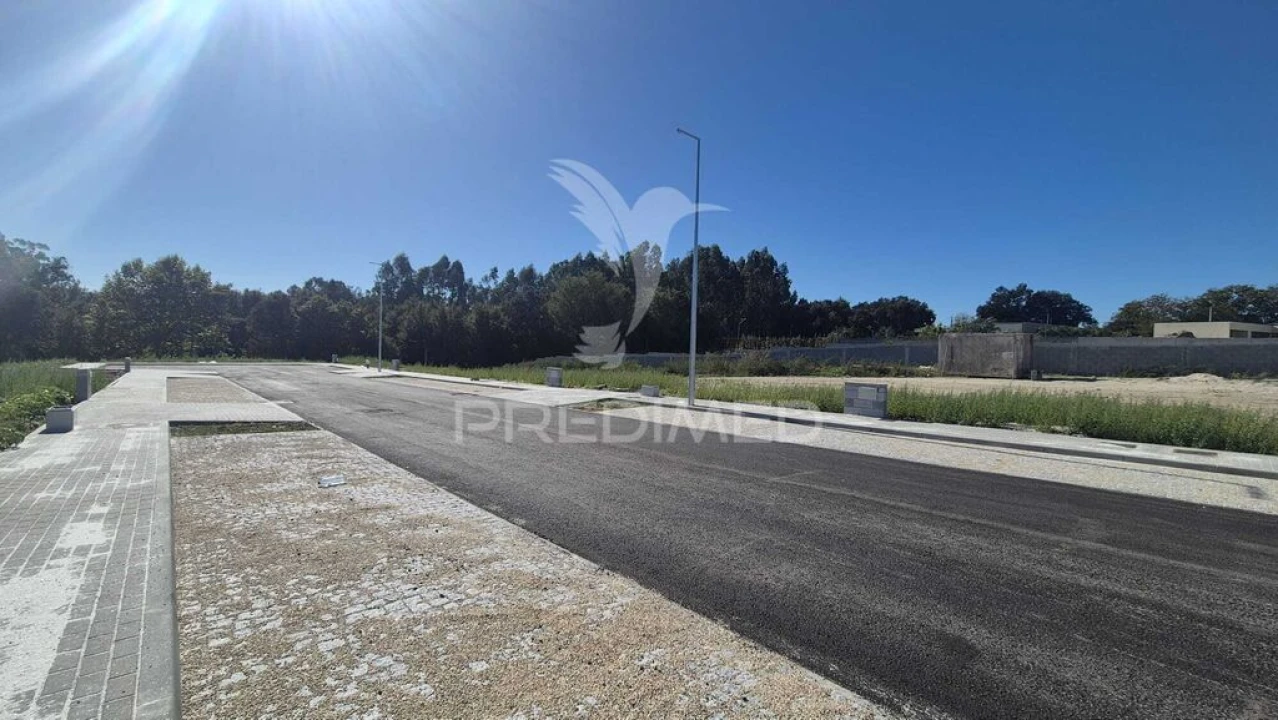 Terreno para Venda em Soutelo Foto 13