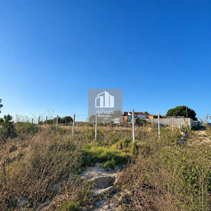 Terreno para Venda em Charneca de Caparica e Sobreda Foto 4