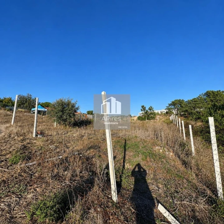 Terreno para Venda em Charneca de Caparica e Sobreda Foto 3