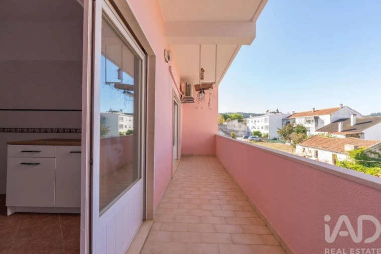 Apartamento T2 para Venda em Quinta do Anjo Foto 2