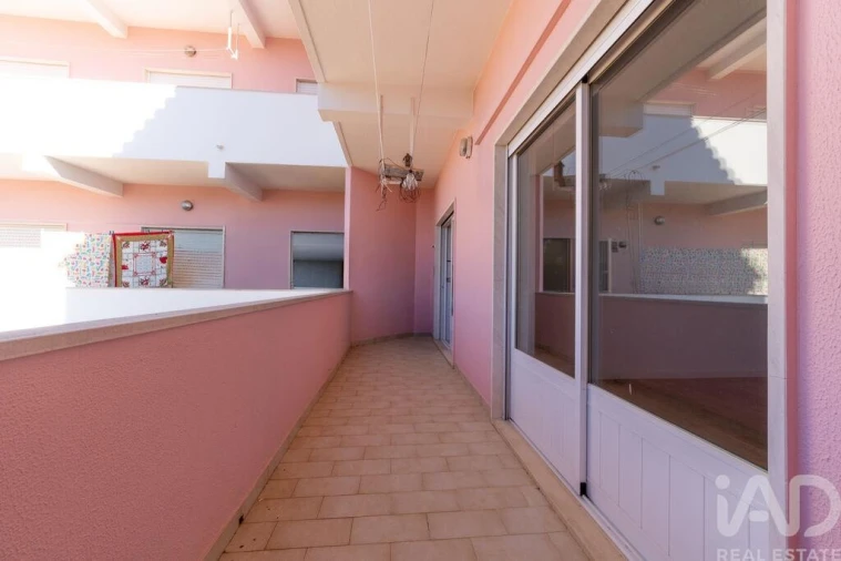 Apartamento T2 para Venda em Quinta do Anjo Foto 5