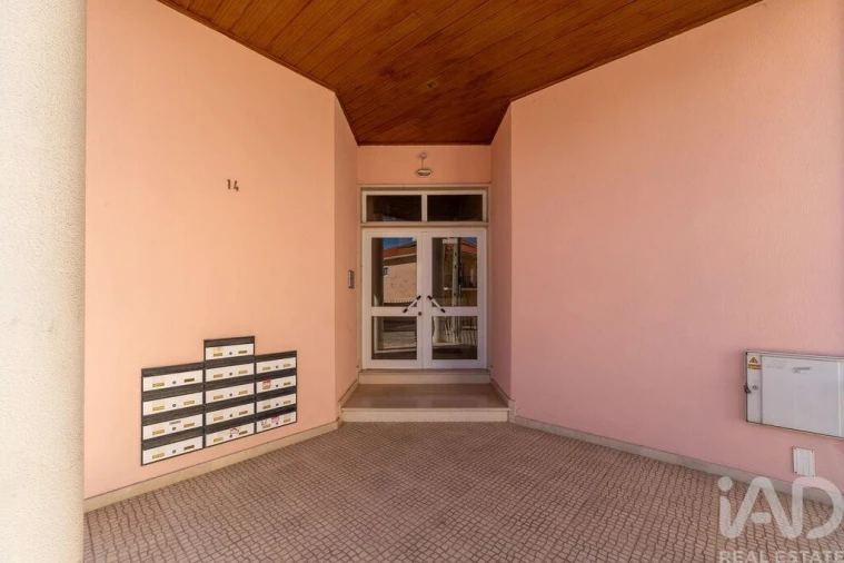 Apartamento T2 para Venda em Quinta do Anjo Foto 28