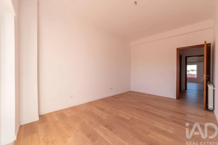 Apartamento T2 para Venda em Quinta do Anjo Foto 16