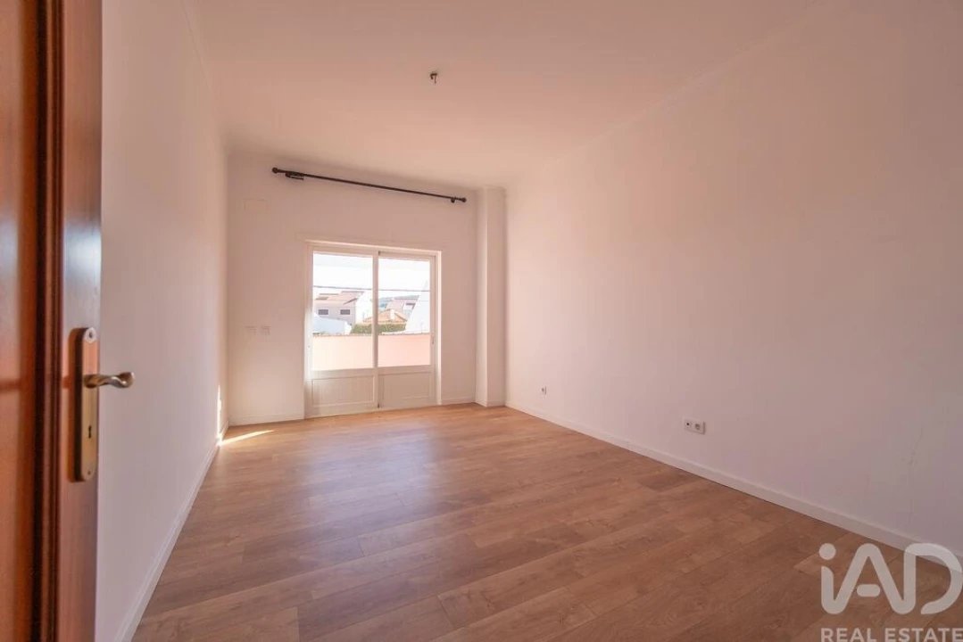 Apartamento T2 para Venda em Quinta do Anjo Foto 14