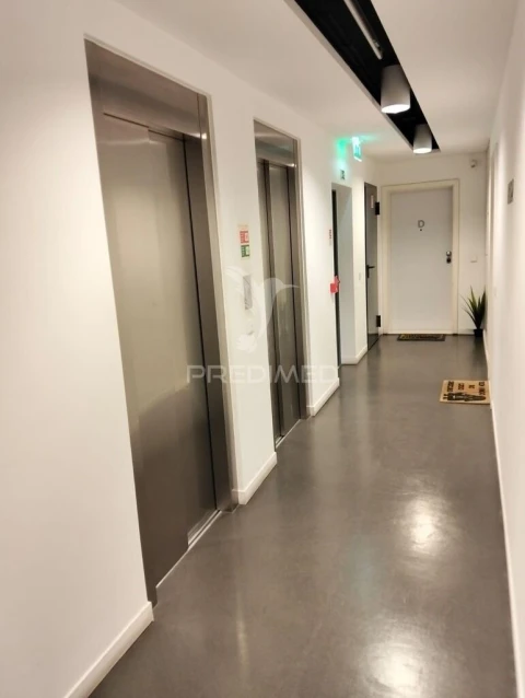 Apartamento T2 para Venda em Sacavém e Prior Velho