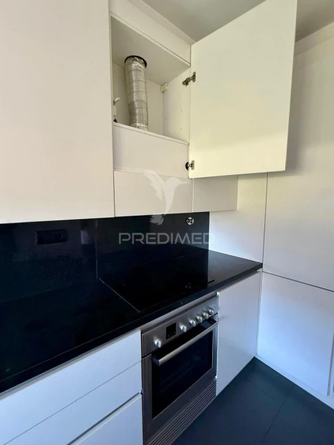 Apartamento T2 para Venda em Sacavém e Prior Velho