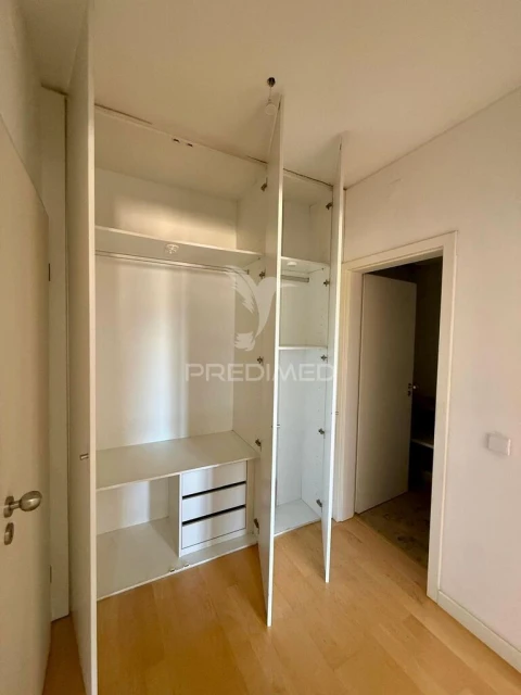 Apartamento T2 para Venda em Sacavém e Prior Velho