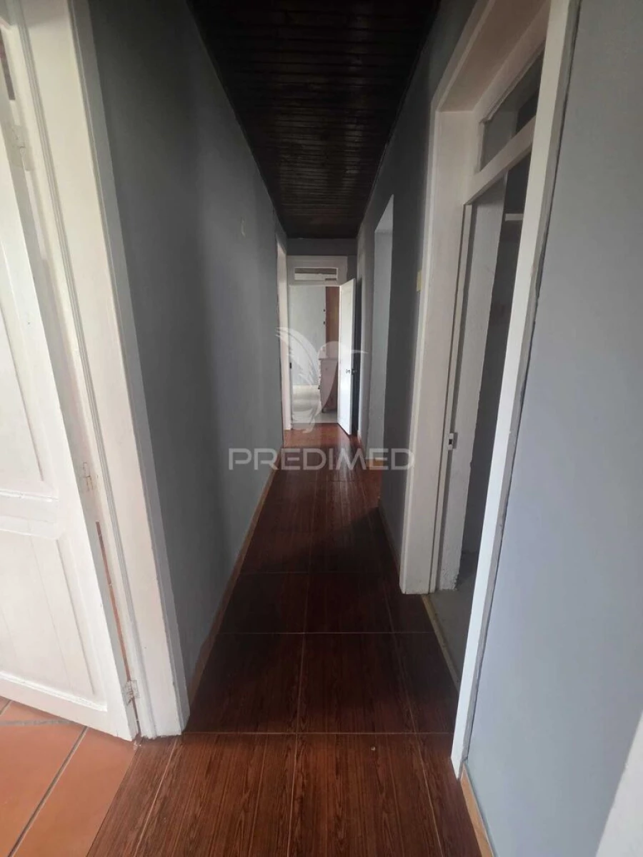 Moradia T3 para Venda em Terra Chã Foto 15