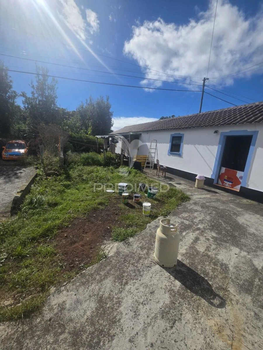 Moradia T3 para Venda em Terra Chã Foto 18