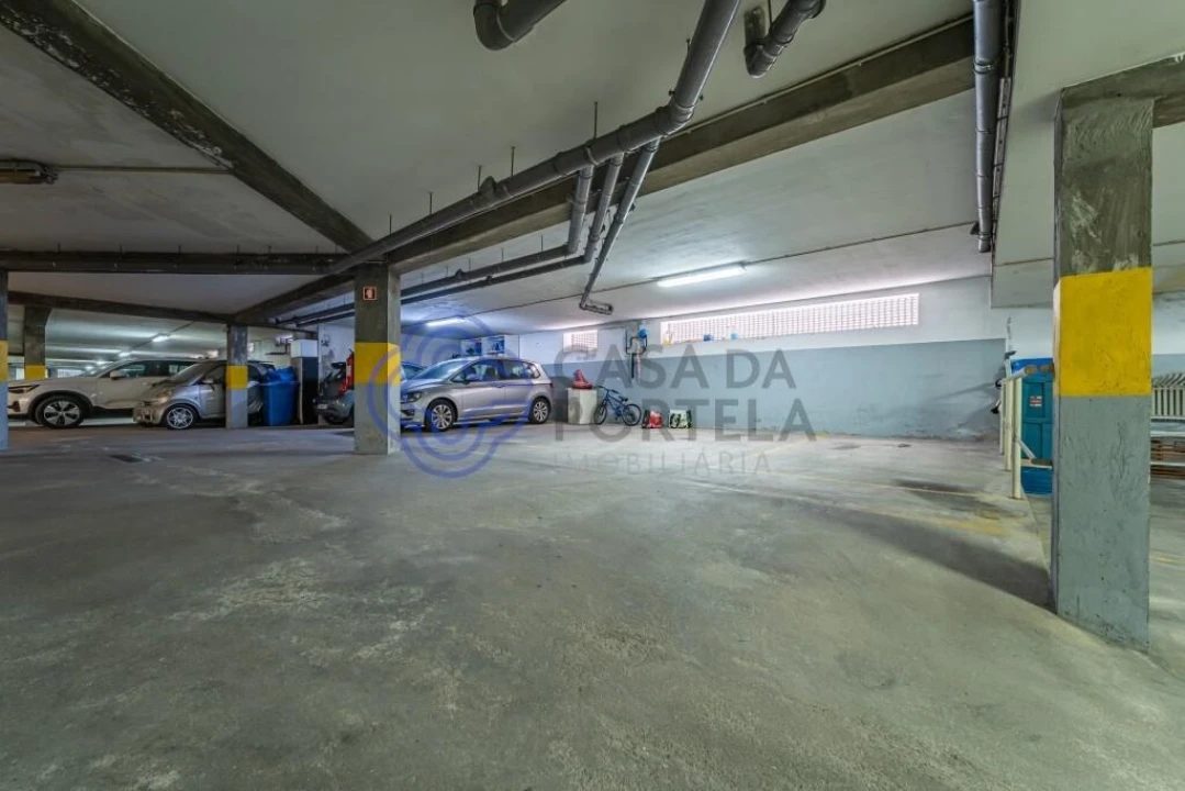 Apartamento T2 para Venda em Ramalde Foto 25