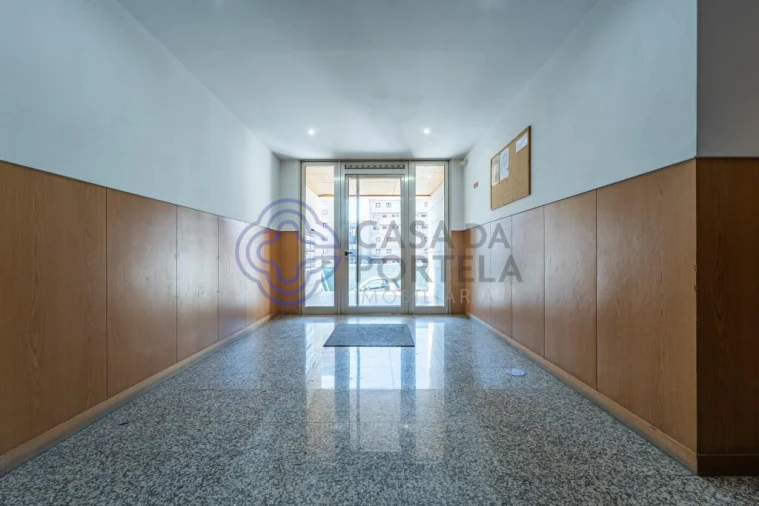 Apartamento T2 para Venda em Ramalde Foto 3