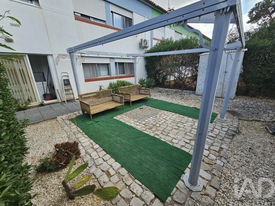 Apartamento T3 para Venda em Quarteira Foto 25