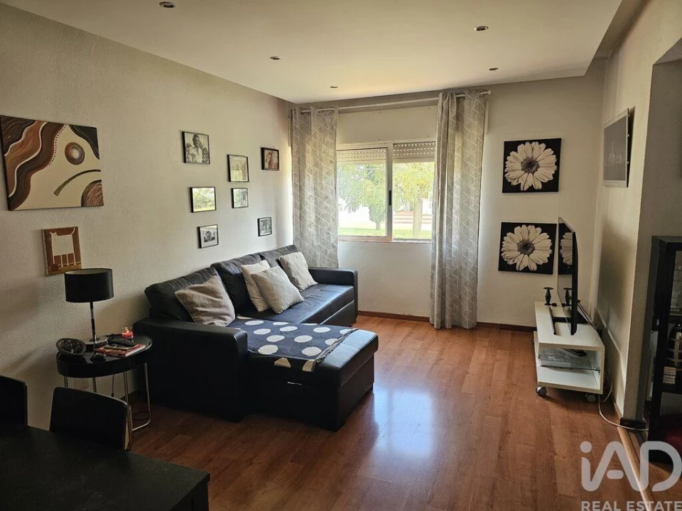 Apartamento T3 para Venda em Quarteira Foto 3