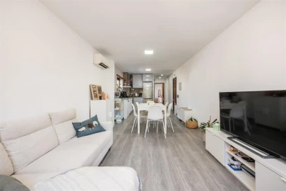 Apartamento T1 para Arrendamento em Santo Antonio dos Olivais