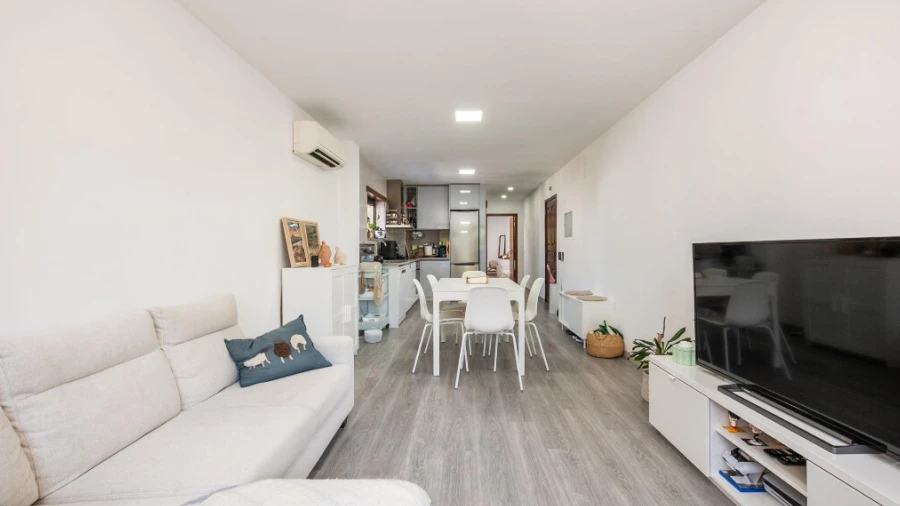 Apartamento T1 para Arrendamento em Santo Antonio dos Olivais