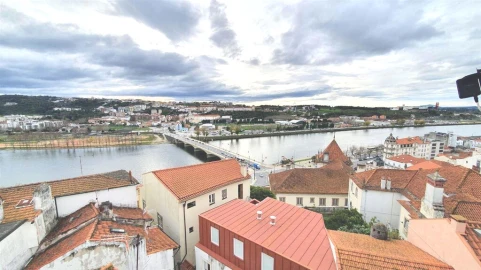 Prédio para Venda em São Martinho do Bispo e Ribeira de Frades