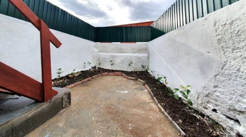Prédio para Venda em São Martinho do Bispo e Ribeira de Frades