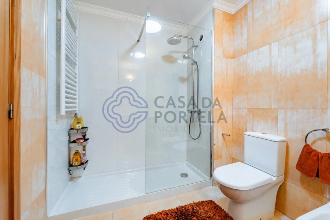 Apartamento T4 para Venda em Moreira Foto 17
