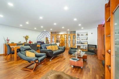 Apartamento T4 para Venda em Moreira