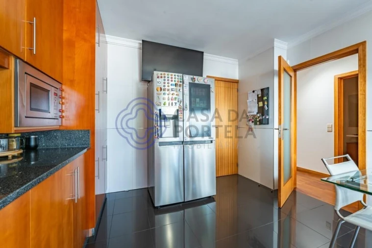 Apartamento T4 para Venda em Moreira Foto 12