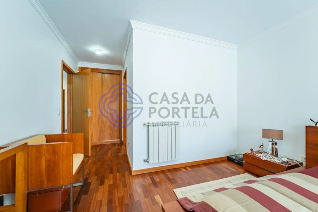 Apartamento T4 para Venda em Moreira Foto 14