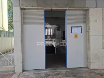 Armazém para Arrendamento em Venteira