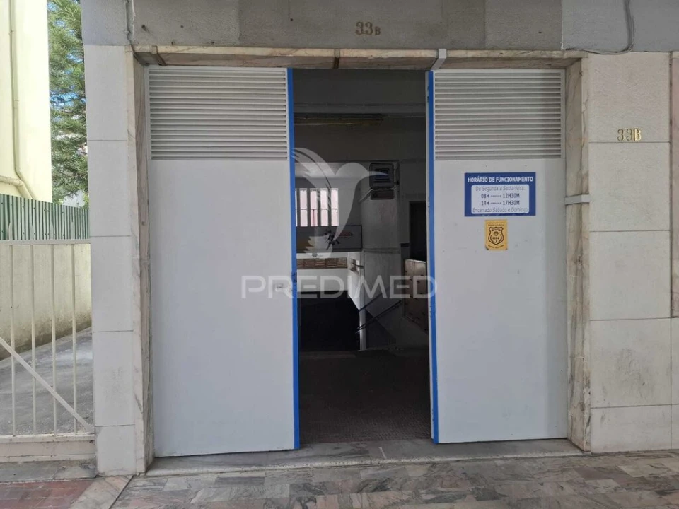 Armazém para Arrendamento em Venteira Foto 1