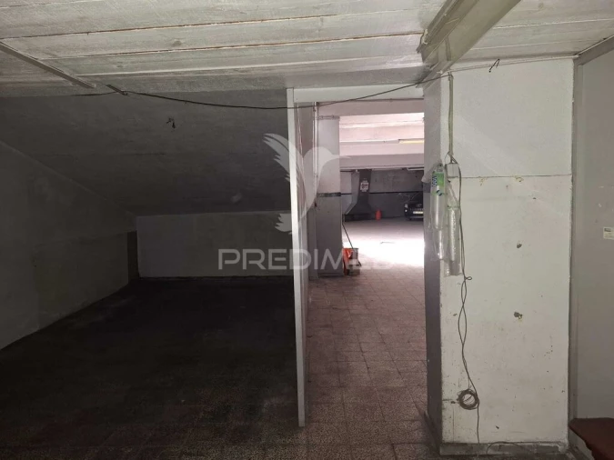 Armazém para Arrendamento em Venteira Foto 12