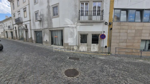Loja para Venda em Ribeira de Nisa e Carreiras