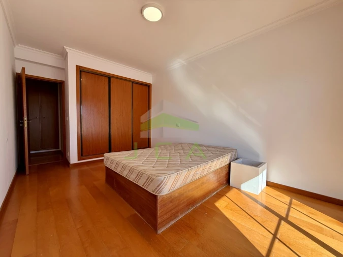 Apartamento T3 para Venda em Leiria, Pousos, Barreira e Cortes Foto 11