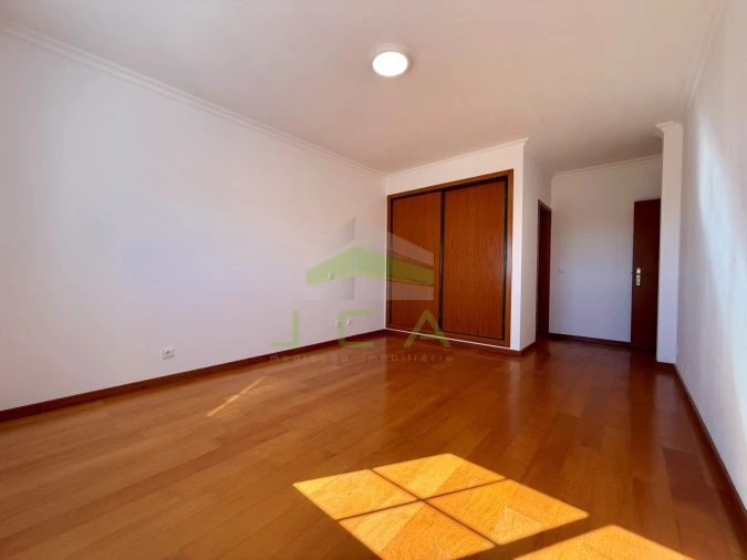 Apartamento T3 para Venda em Leiria, Pousos, Barreira e Cortes Foto 17