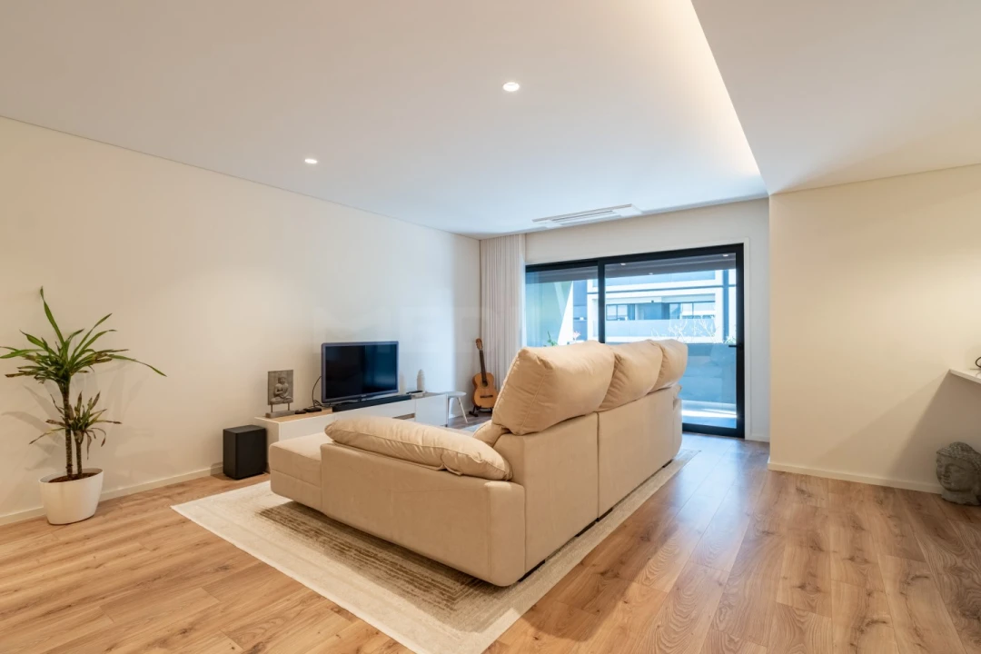Apartamento T2 para Venda em Cidade da Maia Foto 3