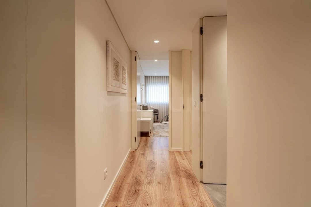Apartamento T2 para Venda em Cidade da Maia Foto 17
