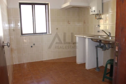 Moradia T4 para Venda em Lagos (São Sebastião e Santa Maria)