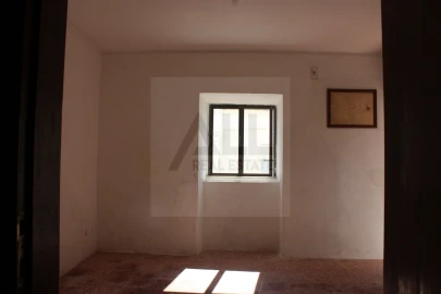 Moradia T4 para Venda em Lagos (São Sebastião e Santa Maria)