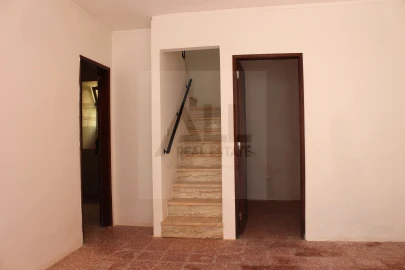 Moradia T4 para Venda em Lagos (São Sebastião e Santa Maria)