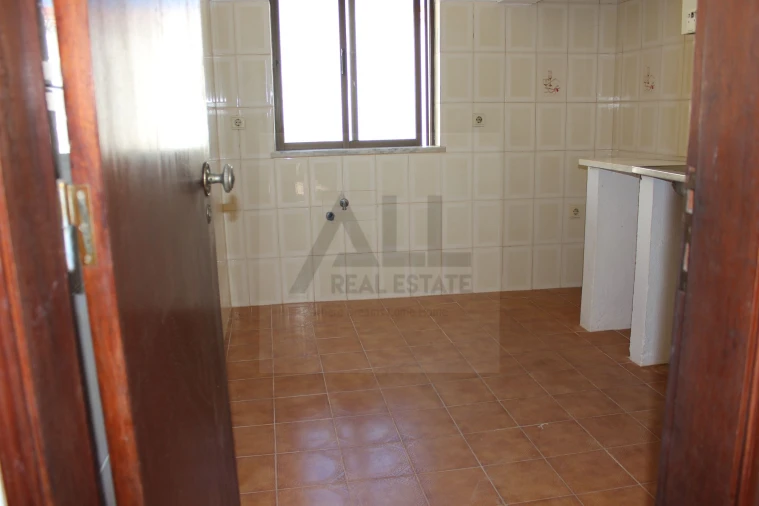 Moradia T4 para Venda em Lagos (São Sebastião e Santa Maria) Foto 17