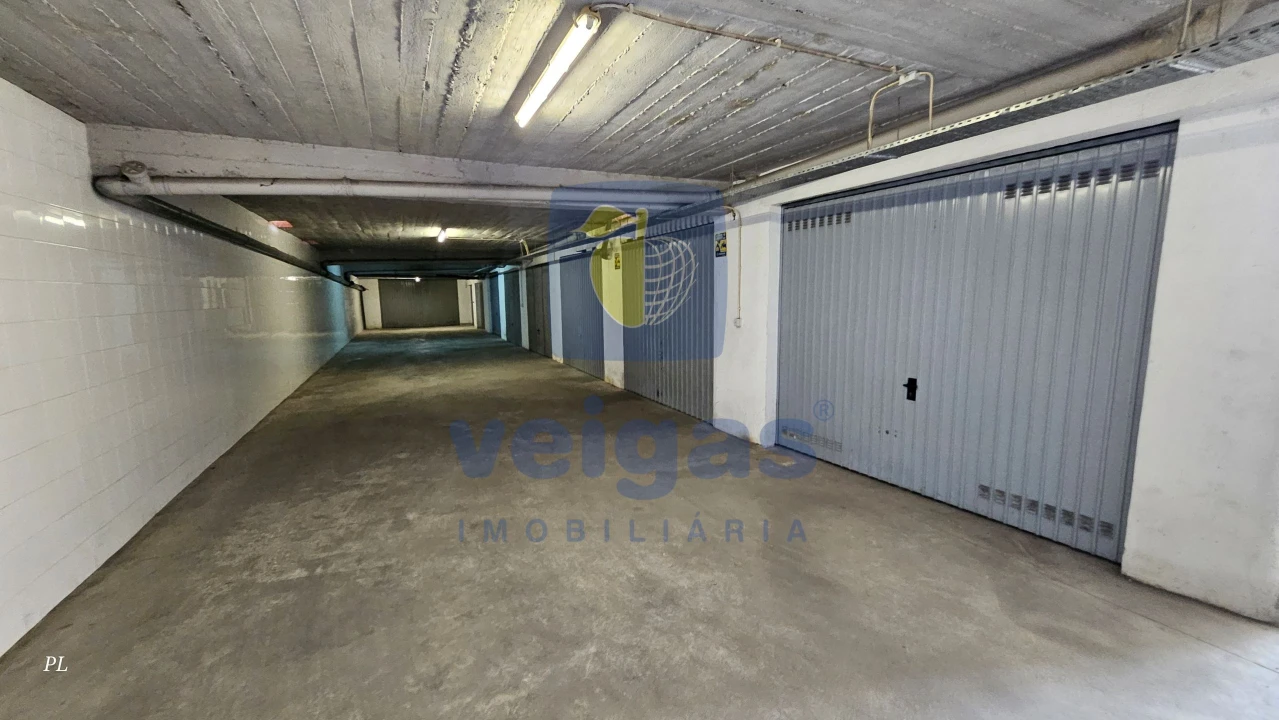 Apartamento T3 para Venda em Casal de Cambra Foto 28