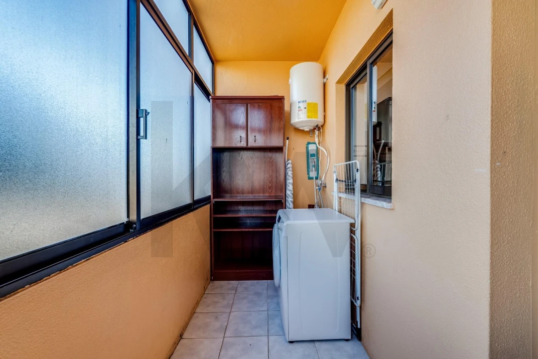 Apartamento T2 para Venda em Portimão Foto 9