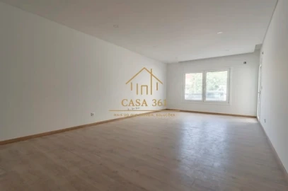 Apartamento T3 para Venda em Castanheira do Ribatejo e Cachoeiras
