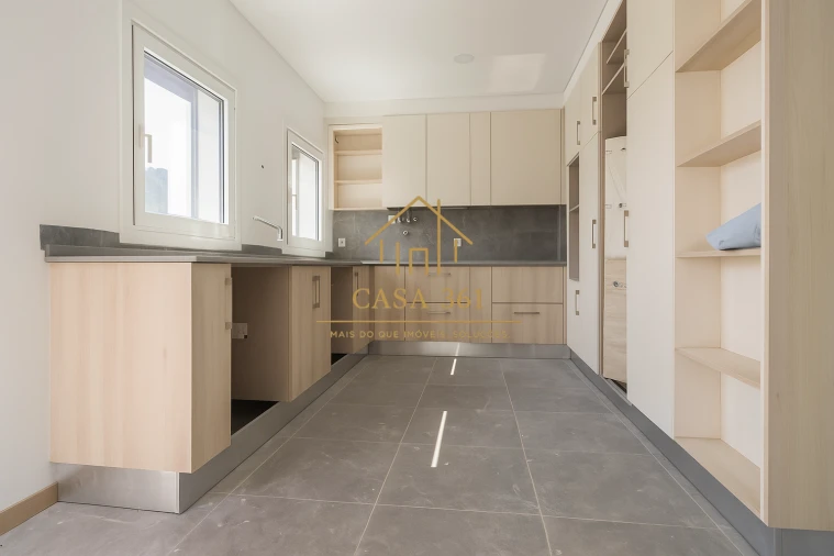 Apartamento T3 para Venda em Castanheira do Ribatejo e Cachoeiras Foto 5